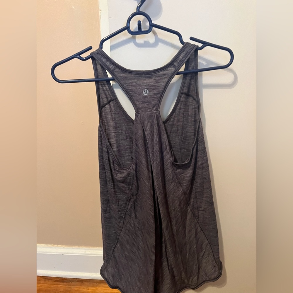 Lululemon Tank size 6